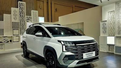 jual hyundai stargazer cartenz di cempaka putih